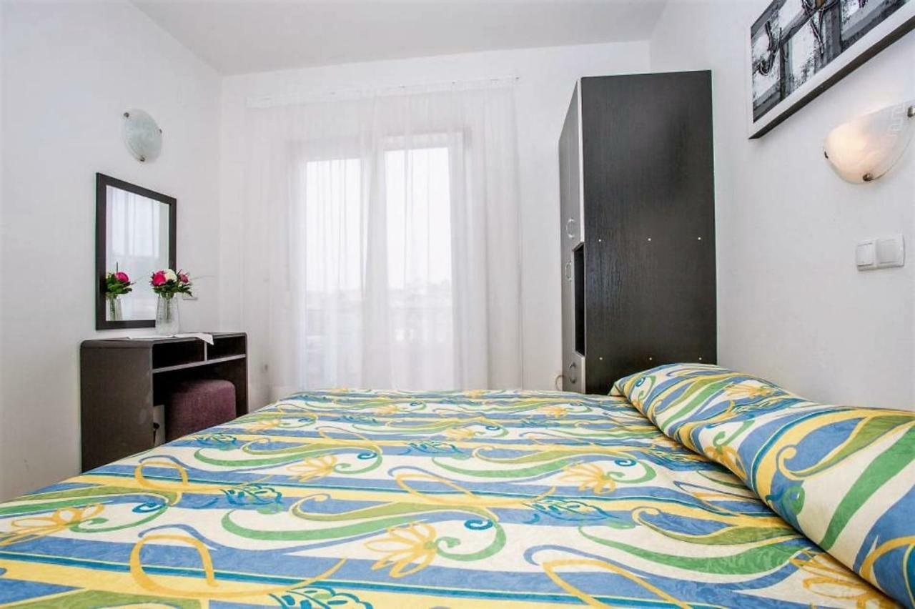 Apartments Macolic Rab Town Exterior foto